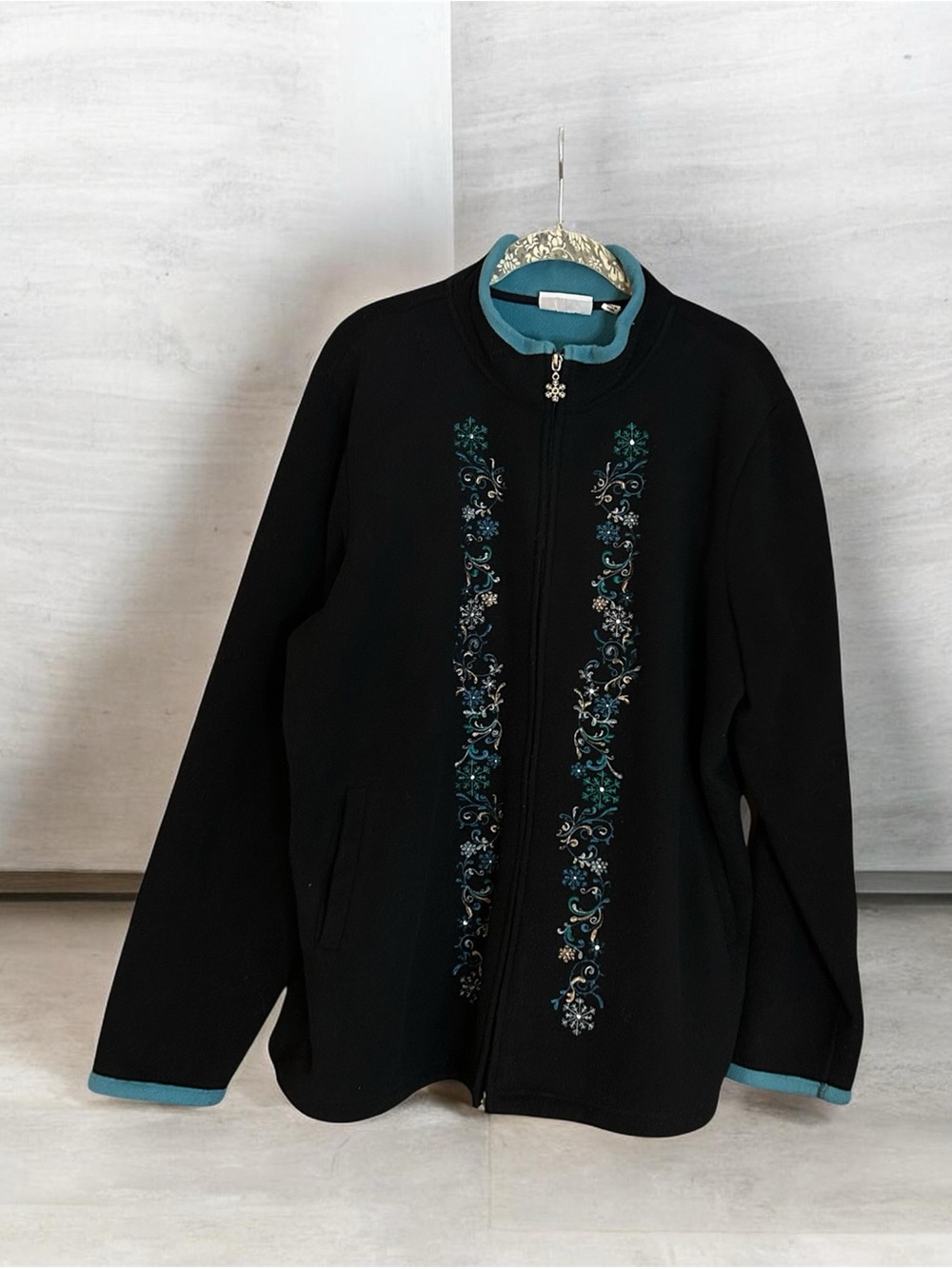 Denim & Co Fleece Jacket Black Teal Snowflake Embroidered Full Zip Holiday L